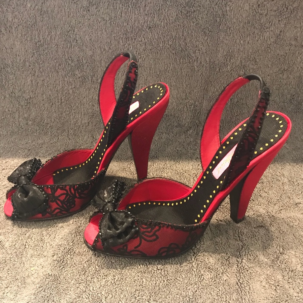 NIB SZ 8.5 BETSEY JOHNSON SLINGBACK OCCASION HEELS